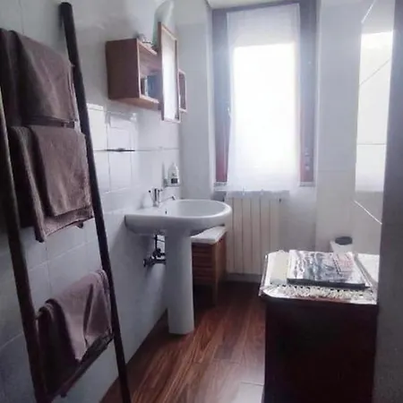 1 Apartament *